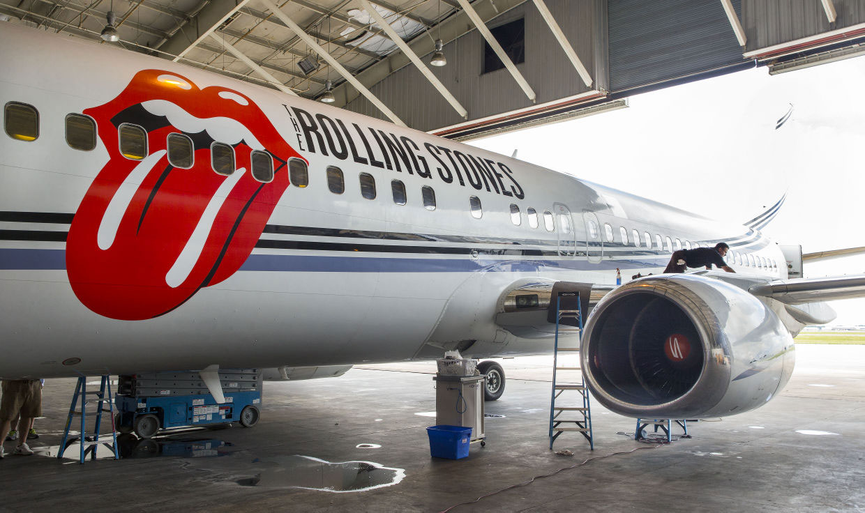 Rolling Stones logo on plane